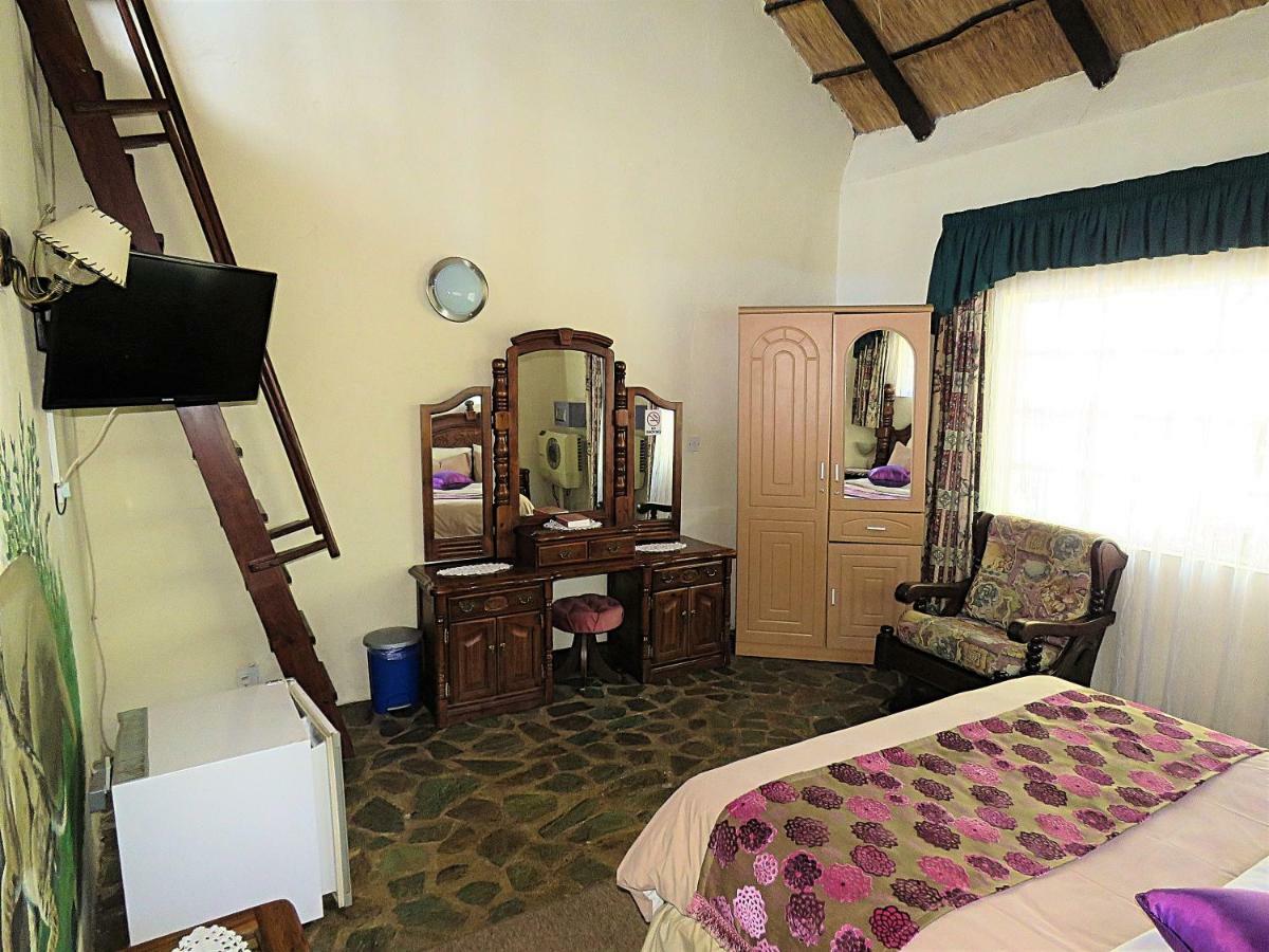 בולוואיו Parrot Lodge מראה חיצוני תמונה