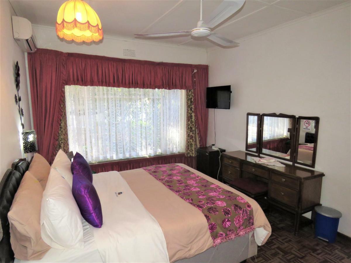 בולוואיו Parrot Lodge מראה חיצוני תמונה
