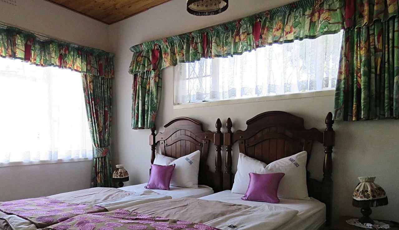 בולוואיו Parrot Lodge מראה חיצוני תמונה