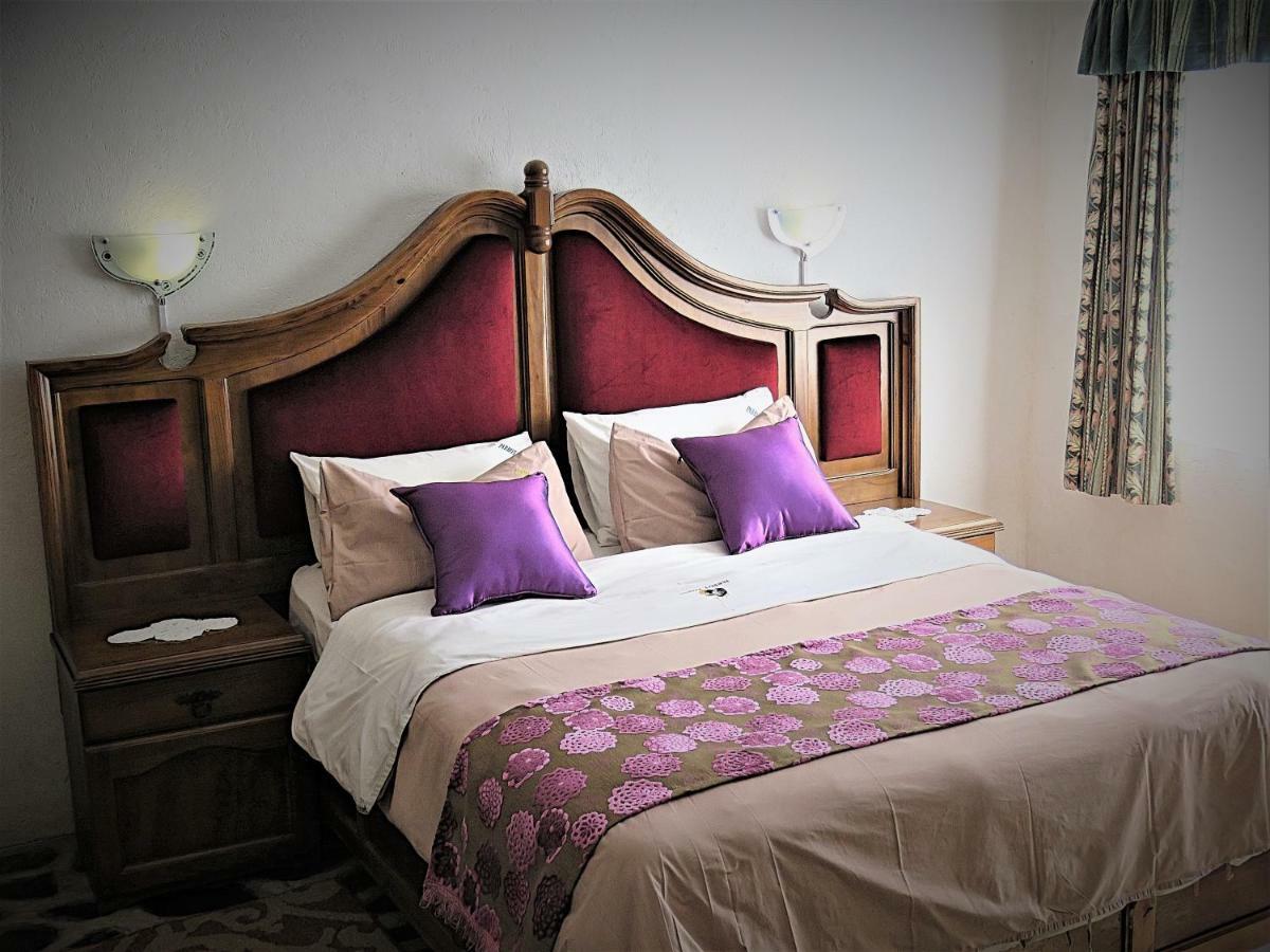 בולוואיו Parrot Lodge מראה חיצוני תמונה