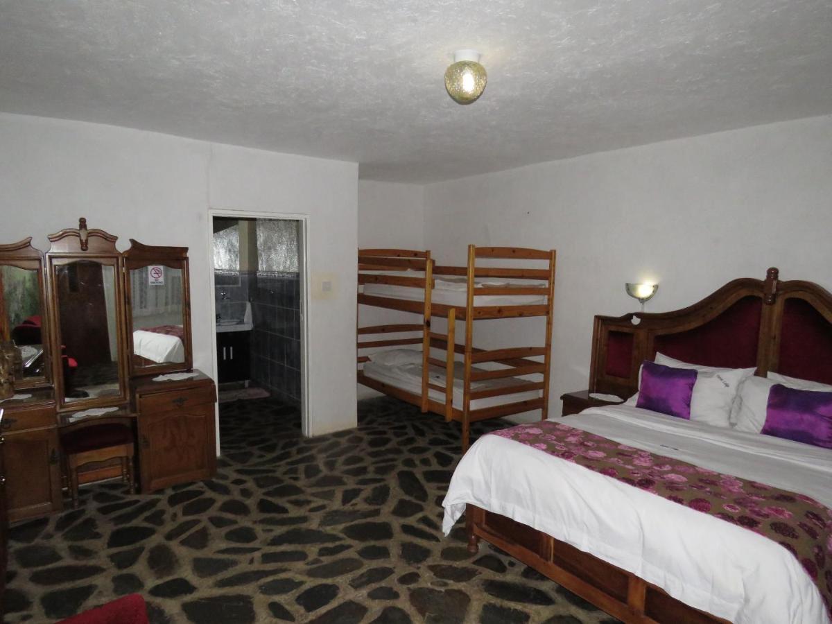 בולוואיו Parrot Lodge מראה חיצוני תמונה